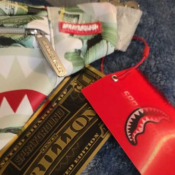 Sprayground Green and White Belt Bag - Picture 2 of 9